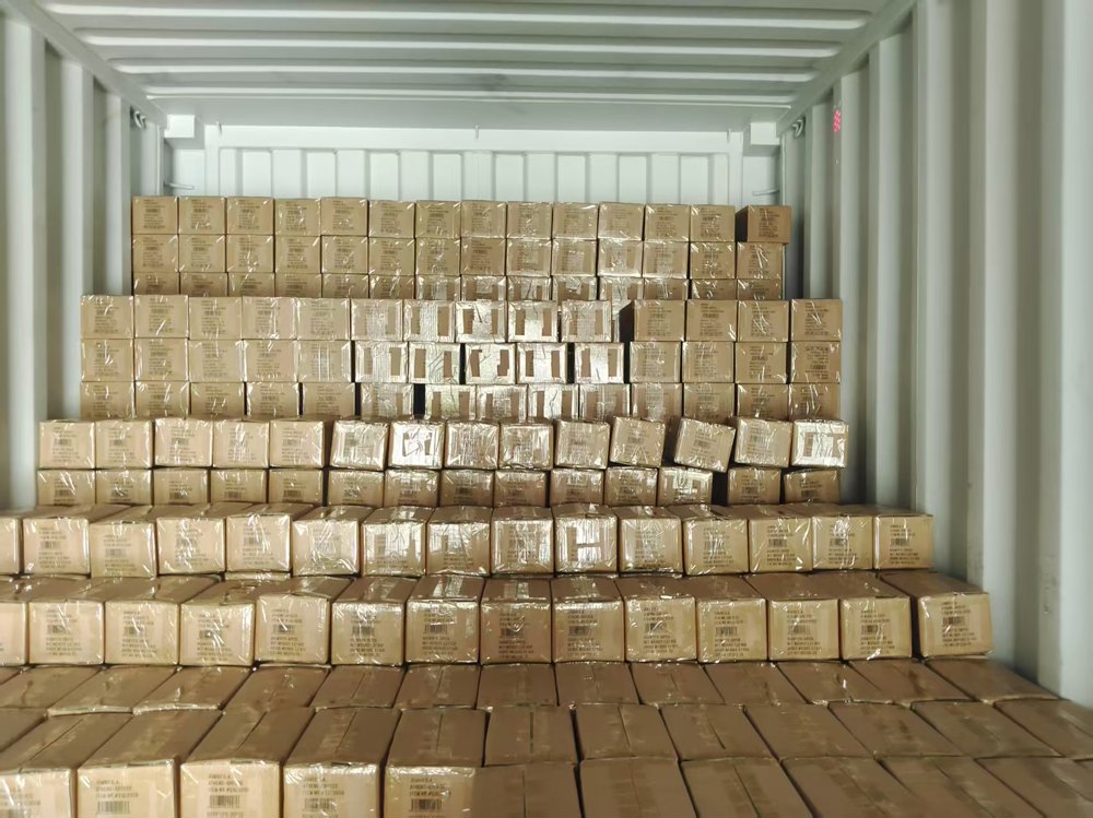 Hoe beveiligt Dongguan Yijiaxin Gift de wereldwijde toeleveringsketens met zijn bulkverzending van acryl drijfzandproducten?